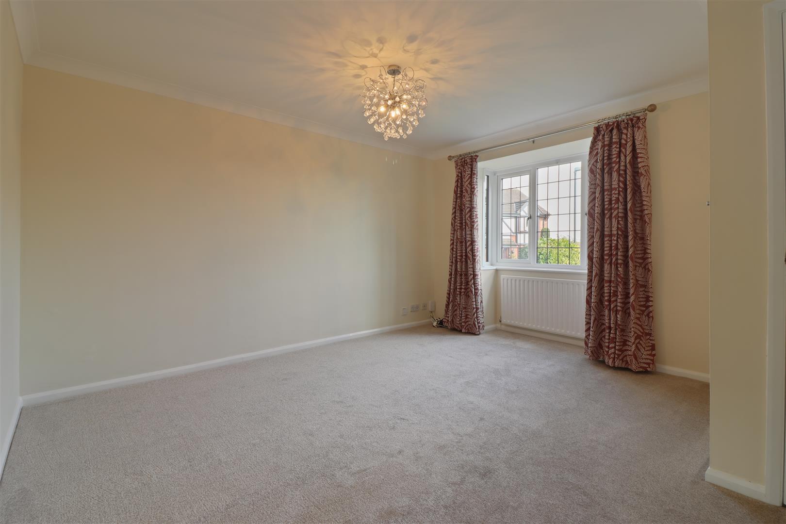 3 bed property in Wisbech Close, Chesterfield